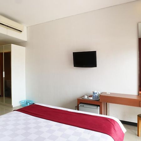 Hotel Blue Pacific Джакарта Екстер'єр фото