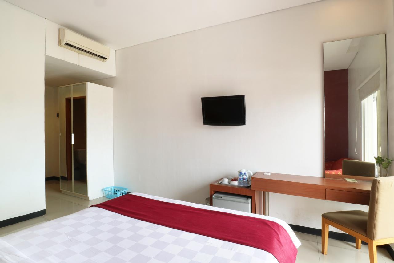 Hotel Blue Pacific Джакарта Екстер'єр фото